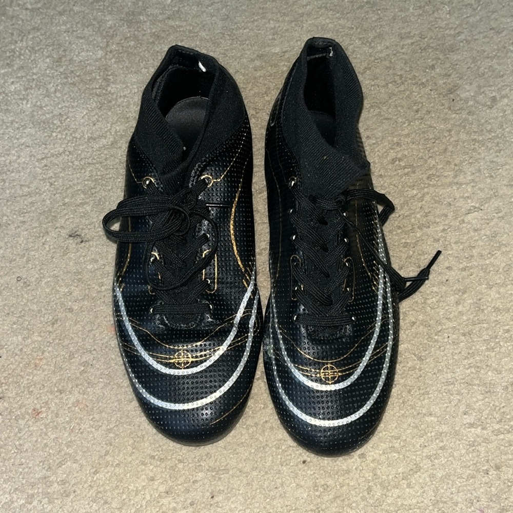 Football cleats